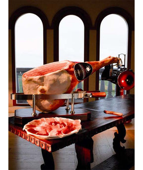 PROSCIUTTO SAN DANIELE DOP TRENTALUNE 20 MESI PELATO PERA SENZA OSSO TESTA & MOLINARO KG 7